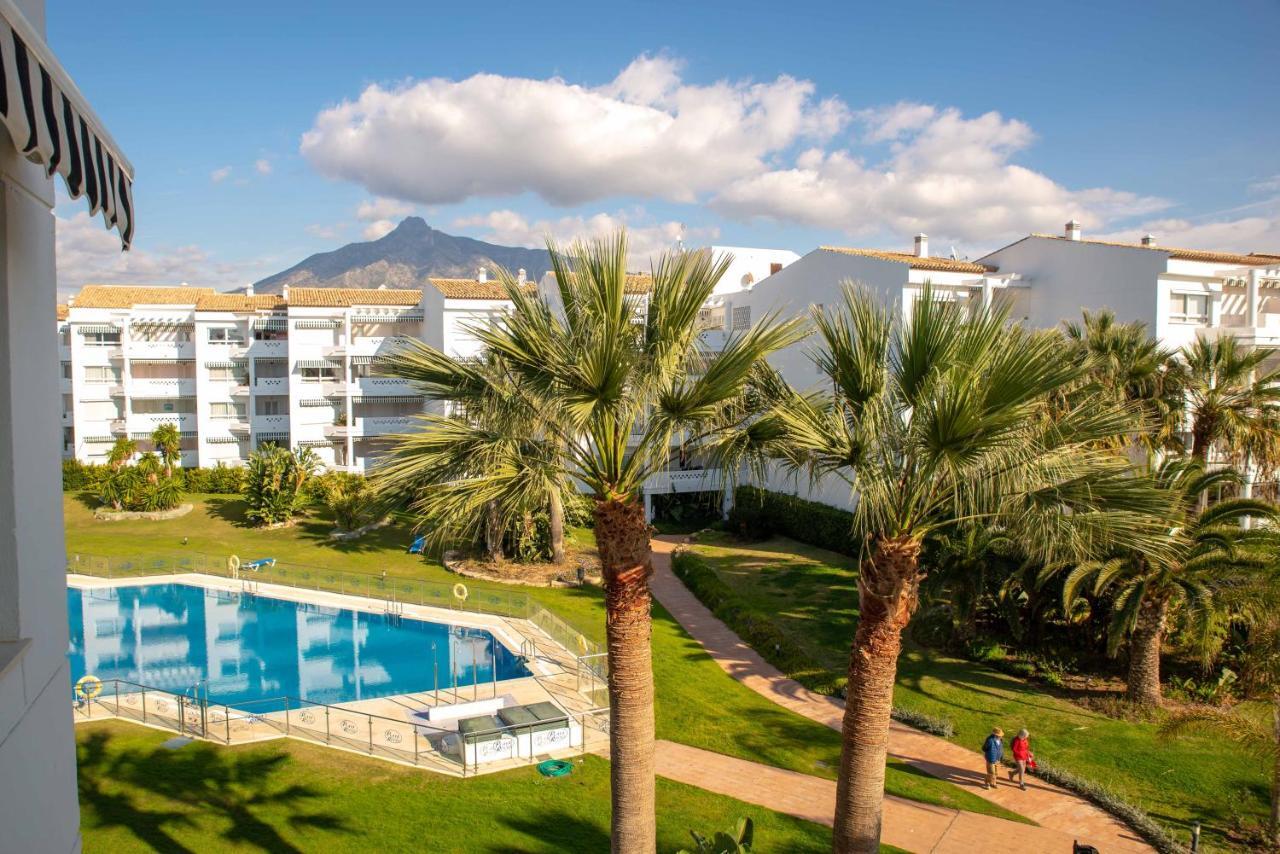 Whispering Palms Apartamento *